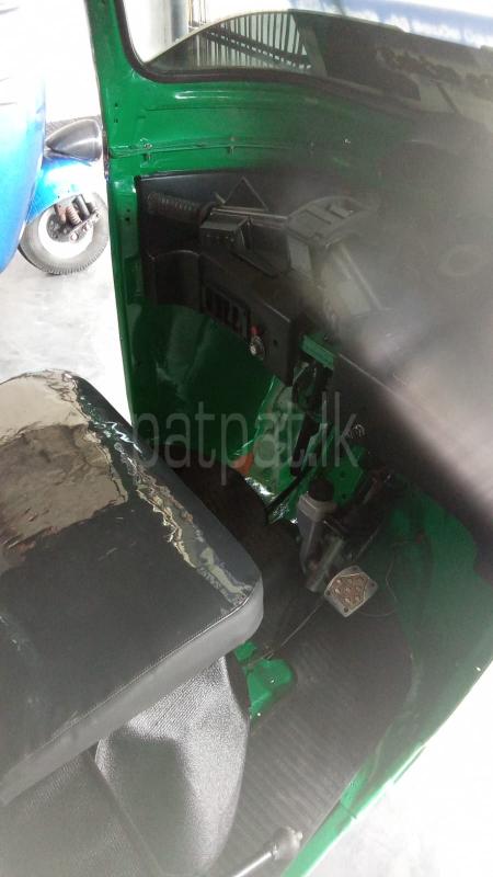 Bajaj Three Wheel 2013 - பயன்படுத்தப்பட்டது முச்சக்கர வண்டி sale in Sri Lanka - patpat.lk