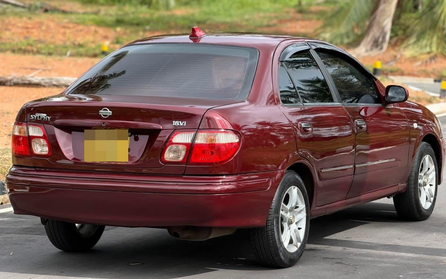 Nissan Bluebird 2000 - பயன்படுத்தப்பட்டது கார் sale in Sri Lanka - patpat.lk