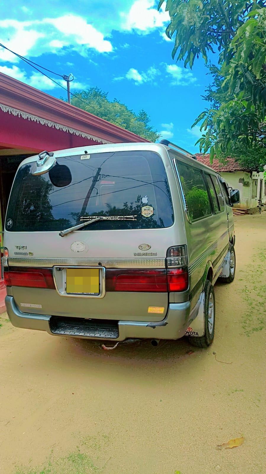 Toyota Hiace 2005 - Used Van sale in Sri Lanka - patpat.lk