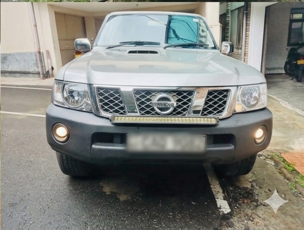 Nissan Patrol 2015 - Used SUV sale in Sri Lanka - patpat.lk