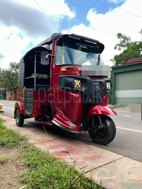Bajaj 4 stroke 2015 - භාවිතා කරන ලද ත්‍රිරෝද රථය sale in Sri Lanka - patpat.lk