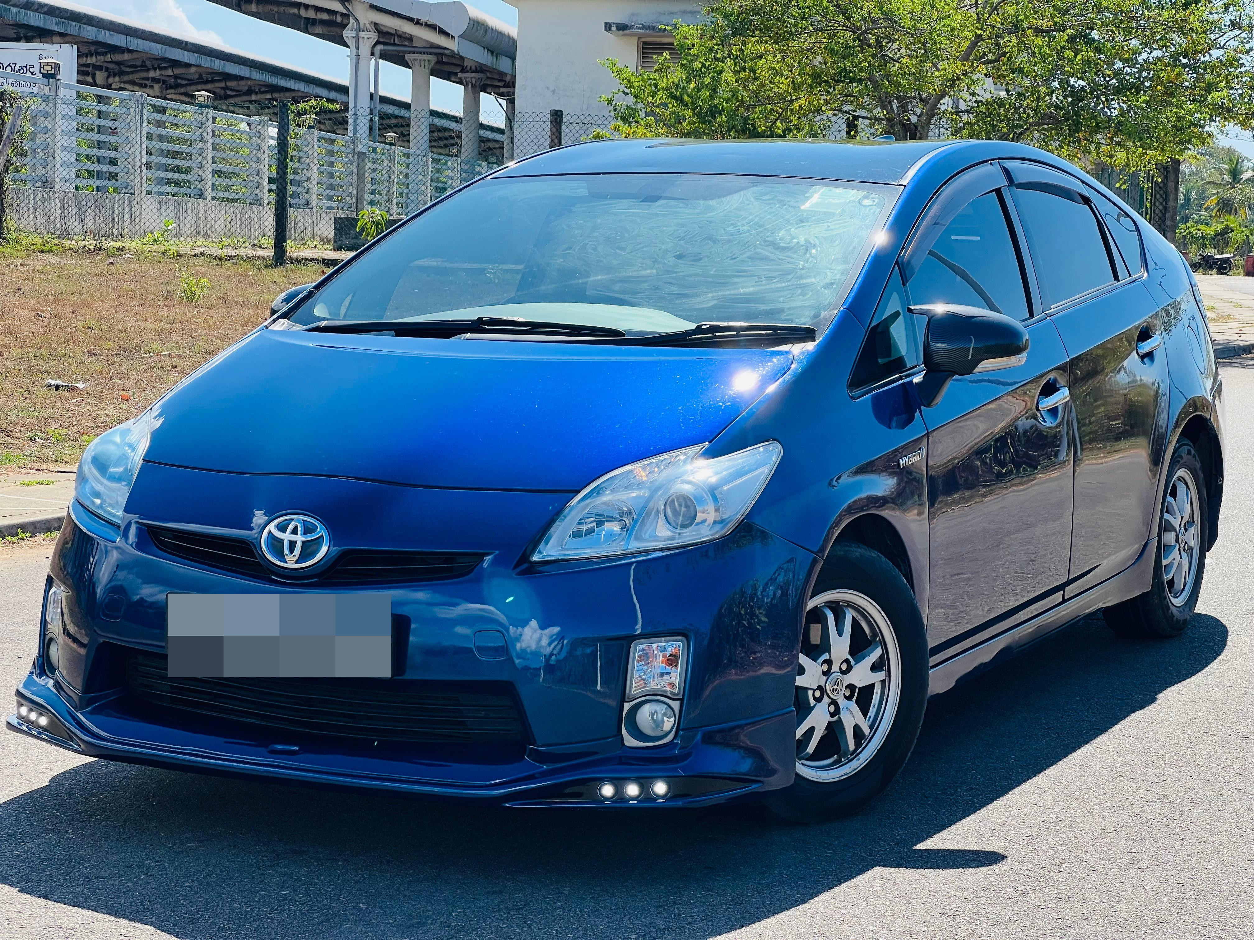Toyota Prius 2018 - Used Car sale in Sri Lanka - patpat.lk