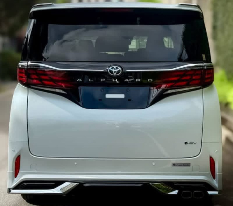 Toyota Alpha 2024 - பயன்படுத்தப்பட்டது வேன் sale in Sri Lanka - patpat.lk