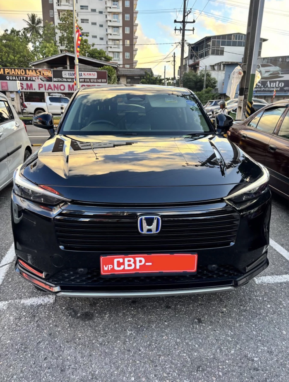 Honda Vezel 2025 - சான்றளிக்கப்பட்டது கார் sale in Sri Lanka - patpat.lk