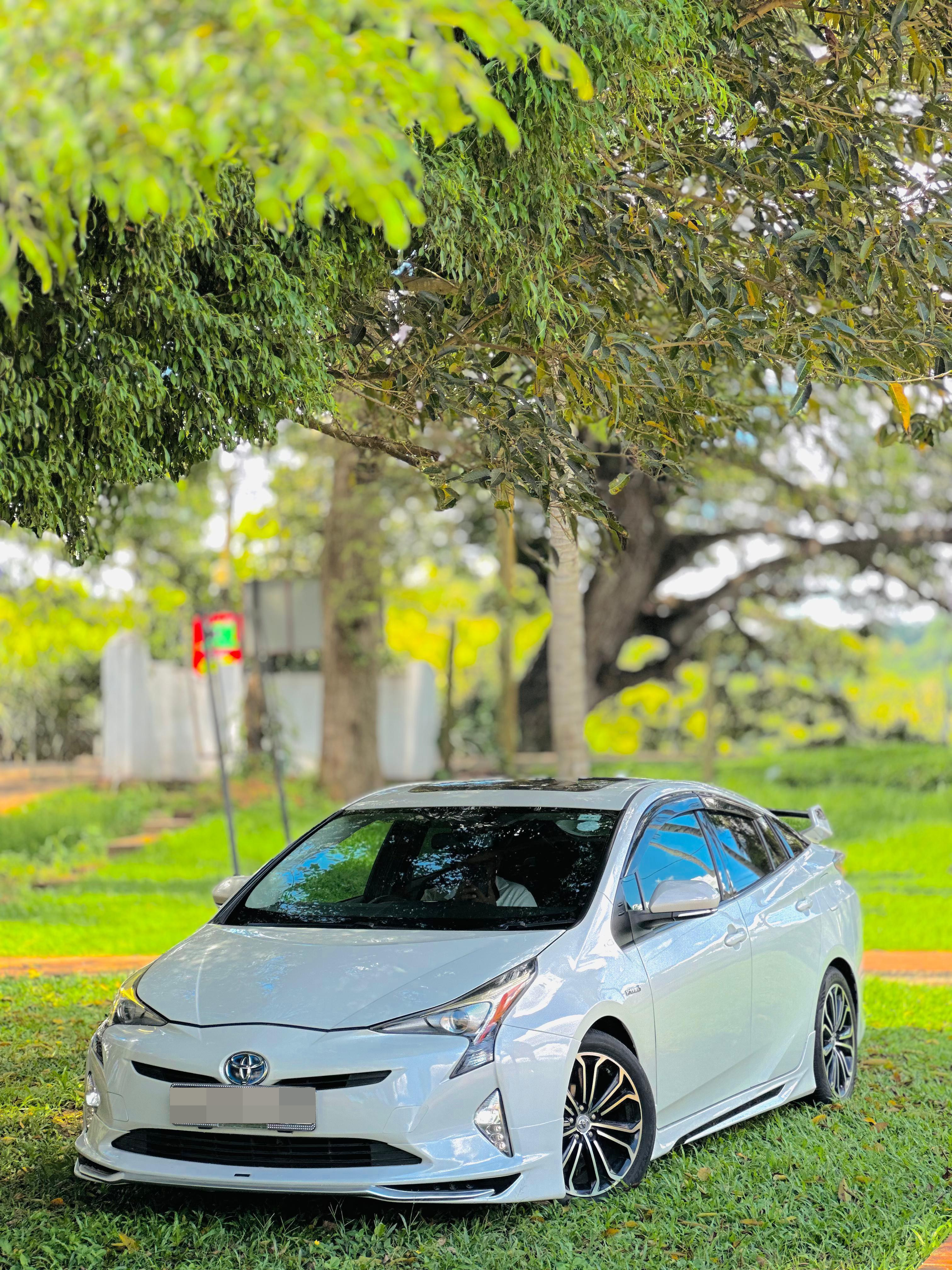 Toyota Prius 2016 - பயன்படுத்தப்பட்டது கார் sale in Sri Lanka - patpat.lk