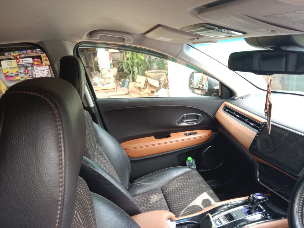 Honda Vezel 2015 - භාවිතා කරන ලද SUV රථය sale in Sri Lanka - patpat.lk