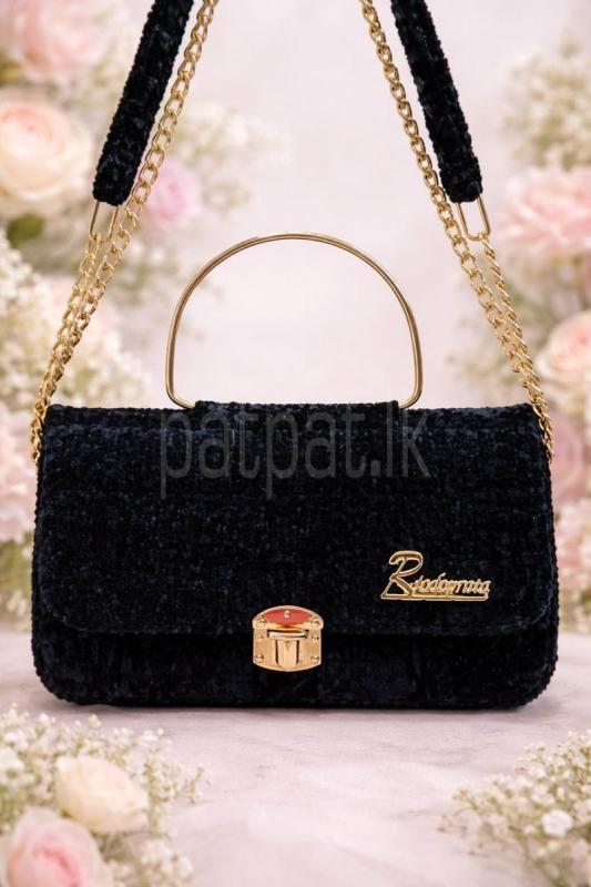 Ladies crochet hand bags ads-image-1