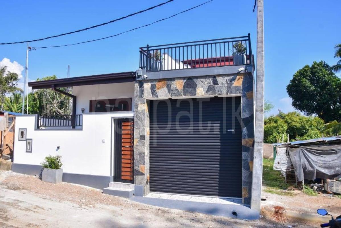 House for Sale in Athurugiriya ads-image-1