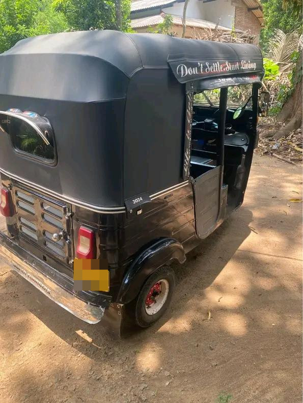 Bajaj Three Wheel 2014 - භාවිතා කරන ලද ත්‍රිරෝද රථය sale in Sri Lanka - patpat.lk