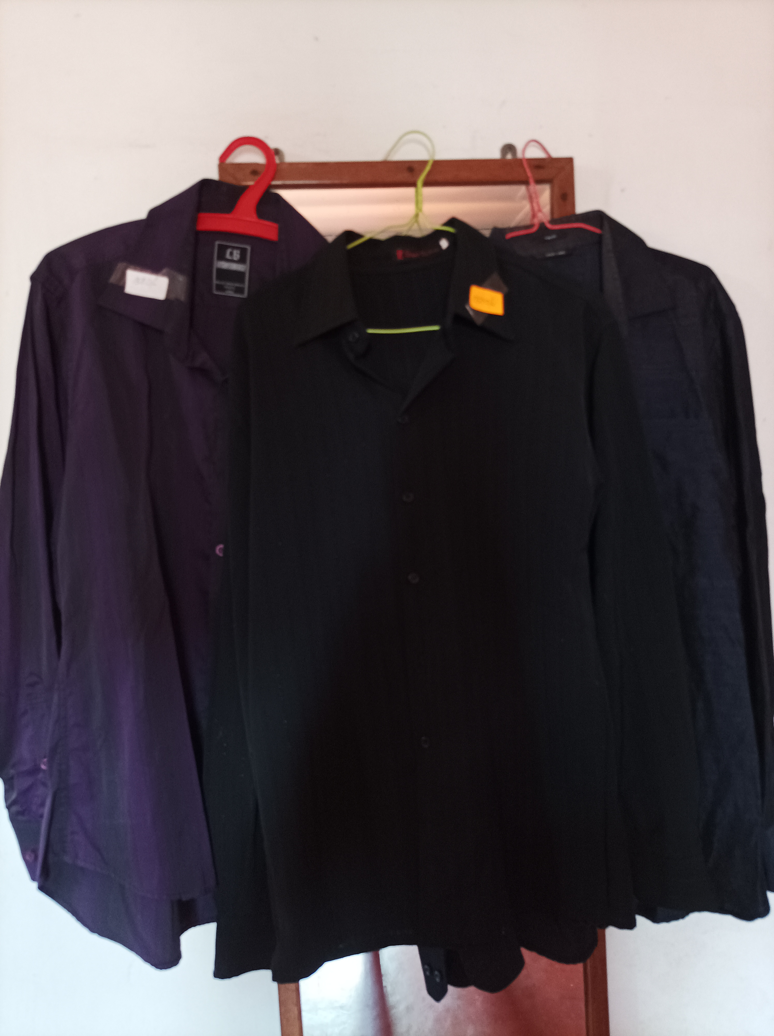 6 ATTRACTIVE PARTY SHIRTS