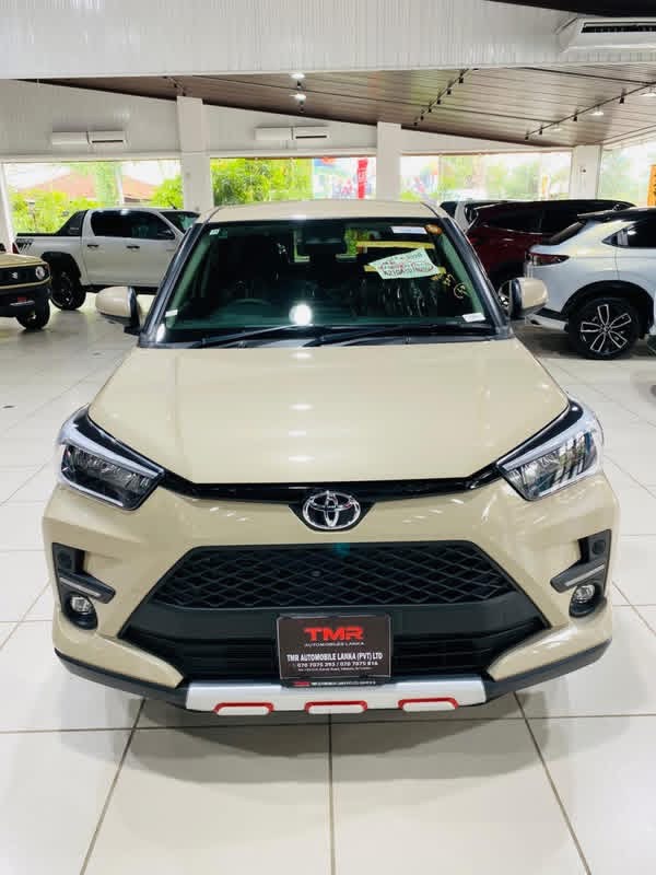 Toyota Raize 2025 - சான்றளிக்கப்பட்டது SUV sale in Sri Lanka - patpat.lk