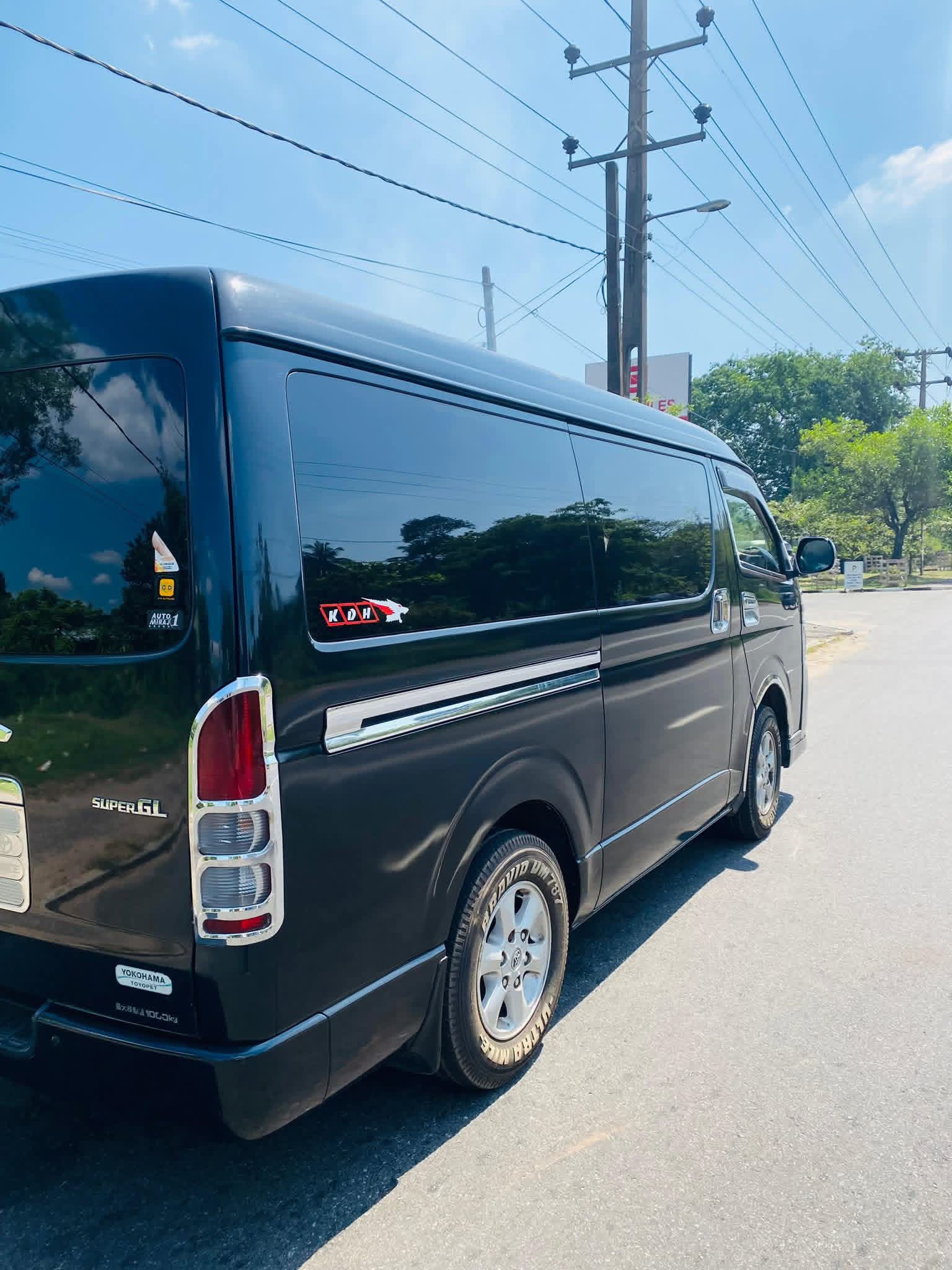 Toyota Hiace 2012 - භාවිතා කරන ලද වෑන් රථය sale in Sri Lanka - patpat.lk