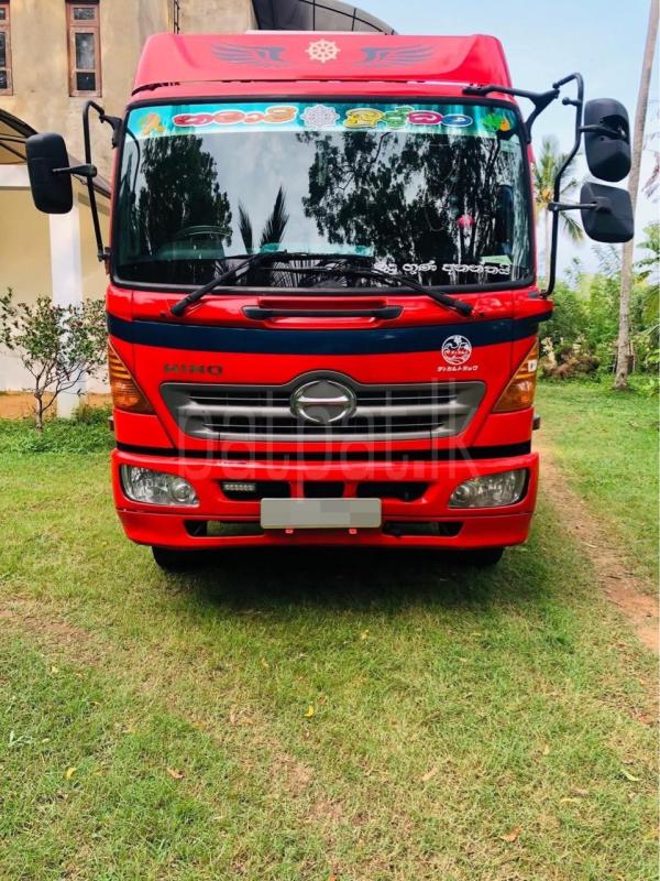 Advertisement image 1