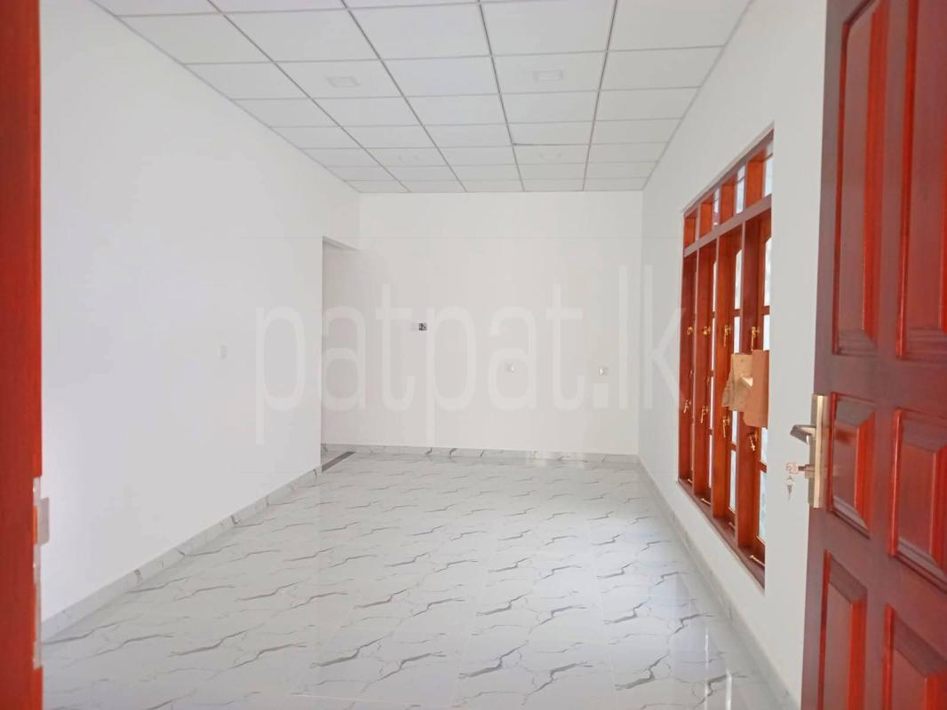 House for Sale in Weliveriya ads-image-1