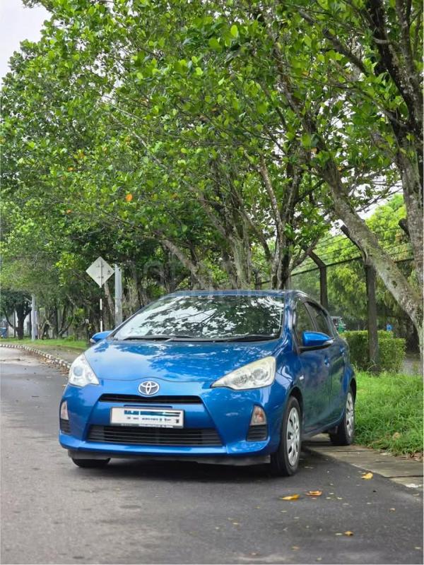 Toyota Aqua 2012 - பயன்படுத்தப்பட்டது கார் sale in Sri Lanka - patpat.lk