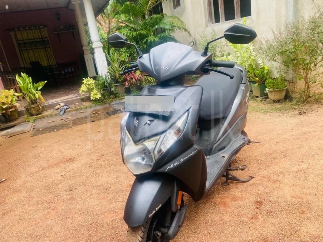 Advertisement image 1