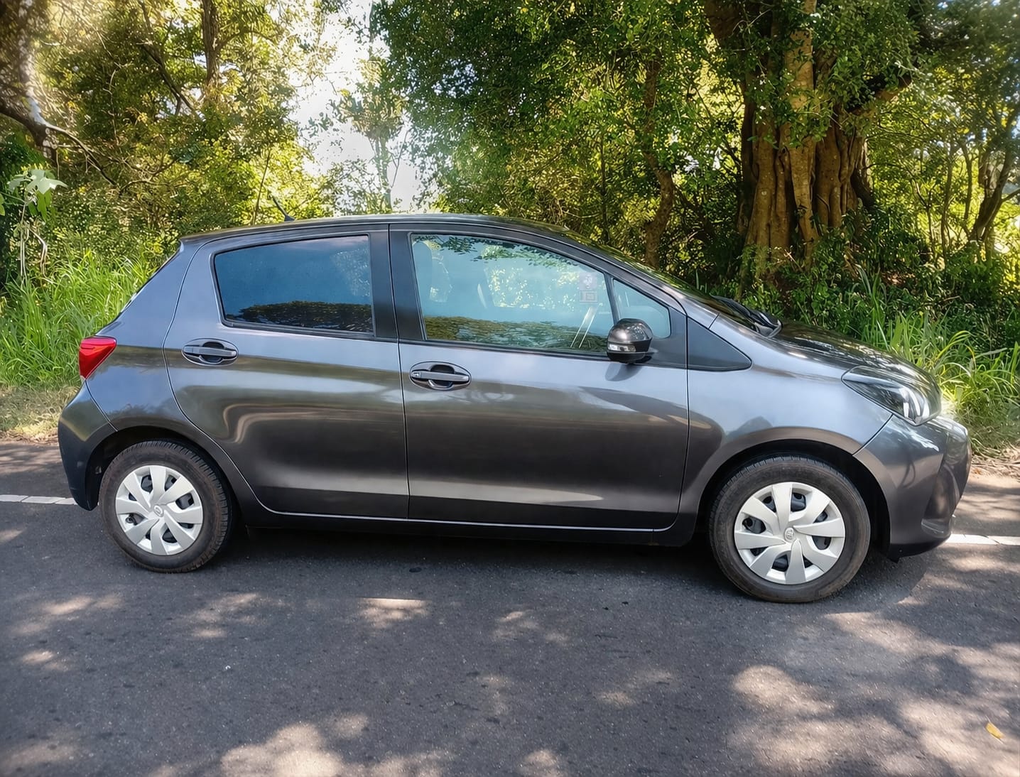 Toyota Vitz 2015 - Used Car sale in Sri Lanka - patpat.lk