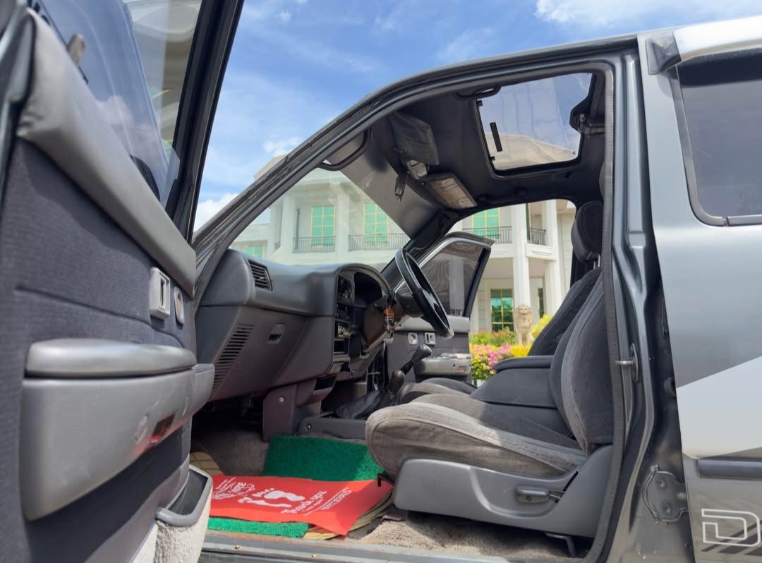 Toyota Hilux 1992 - Used Pick-up  sale in Sri Lanka - patpat.lk