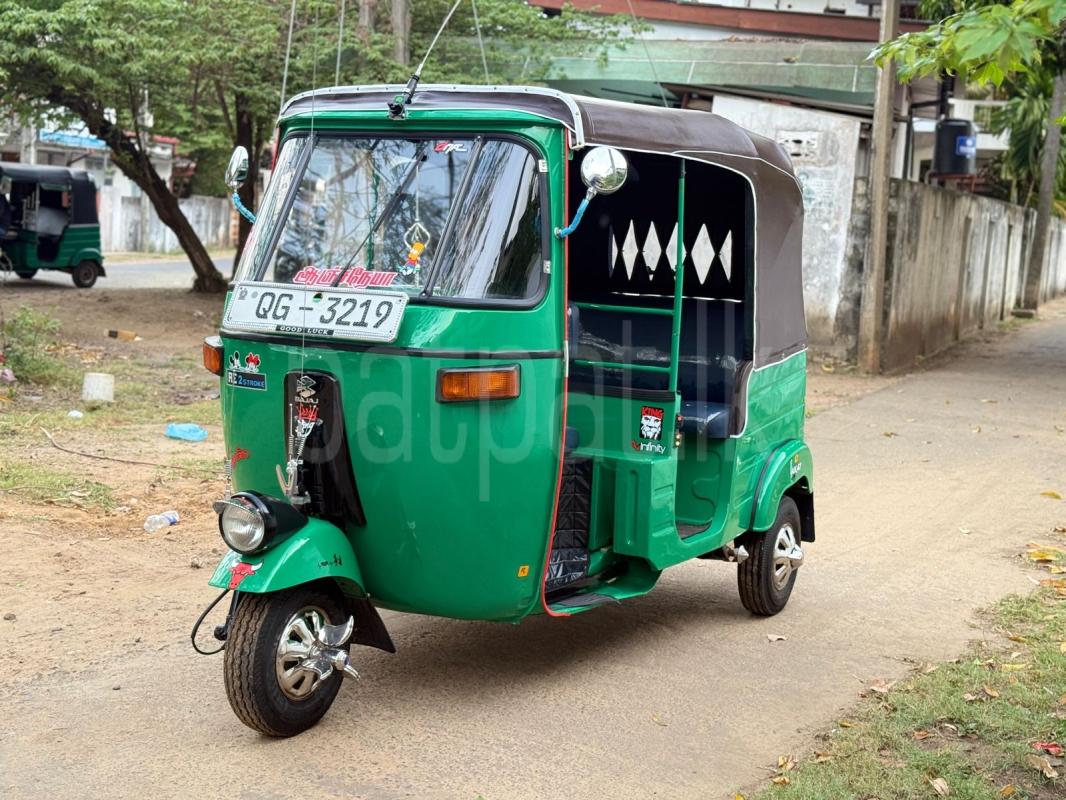 Bajaj Three Wheel 2006 - பயன்படுத்தப்பட்டது முச்சக்கர வண்டி sale in Sri Lanka - patpat.lk