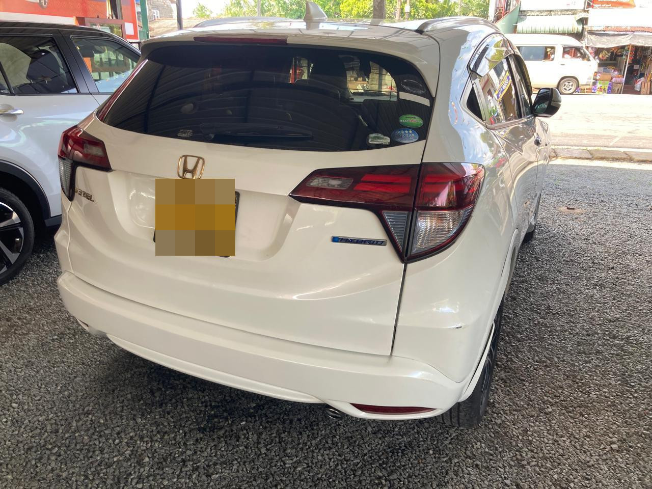 Honda Vezel 2014 - பயன்படுத்தப்பட்டது SUV sale in Sri Lanka - patpat.lk