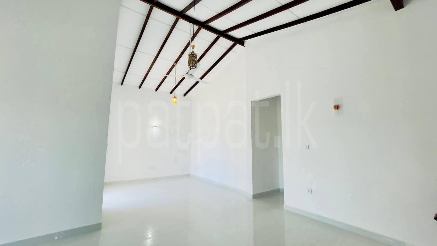 House for Sale in Athurugiriya