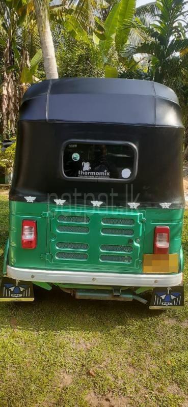 Bajaj Three Wheel 2015 - பயன்படுத்தப்பட்டது முச்சக்கர வண்டி sale in Sri Lanka - patpat.lk