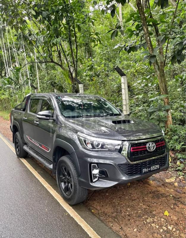 Toyota Hilux 2016 - Used Pick-up  sale in Sri Lanka - patpat.lk