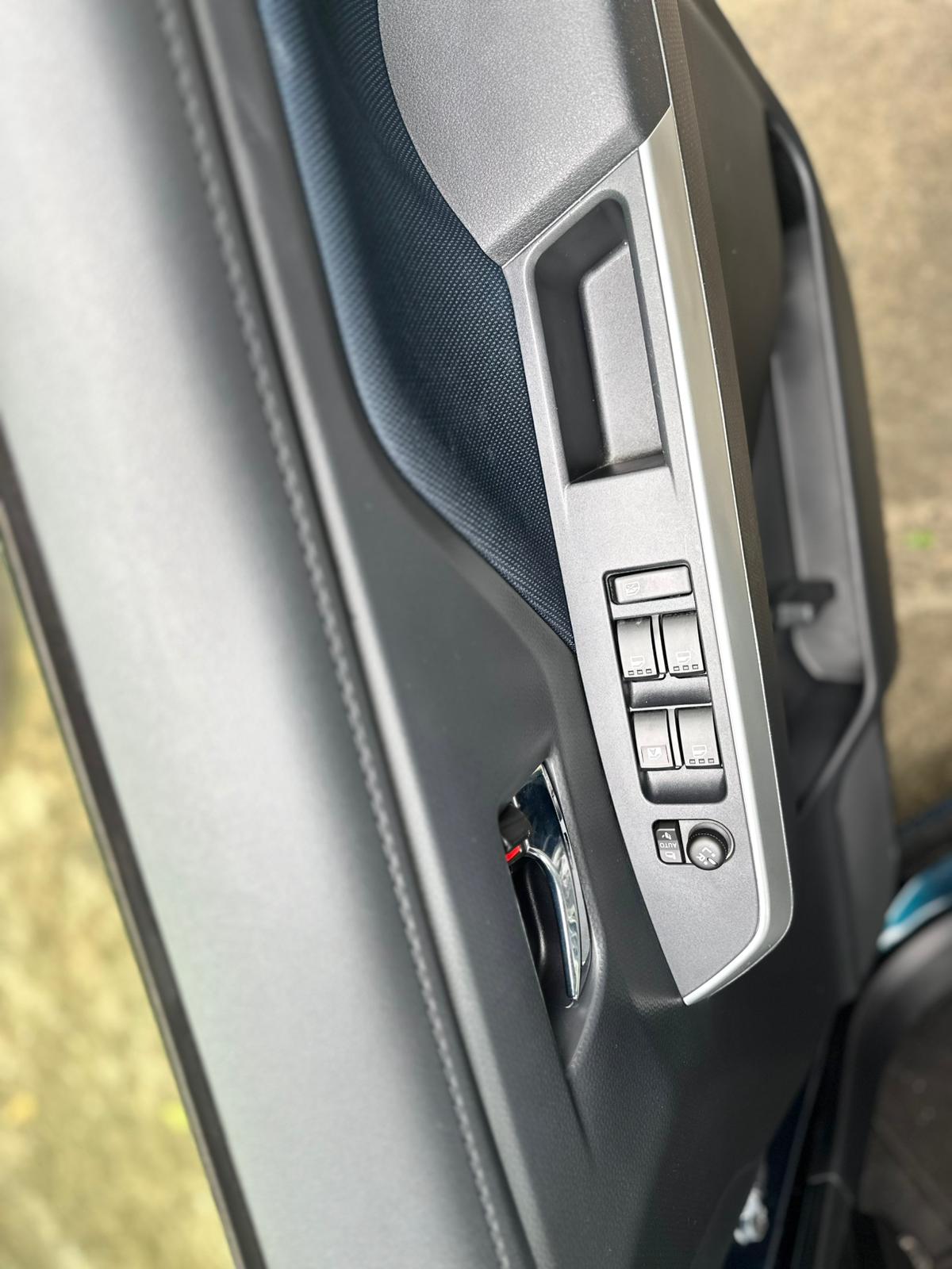 Toyota Roomy 2023 - Used Van sale in Sri Lanka - patpat.lk