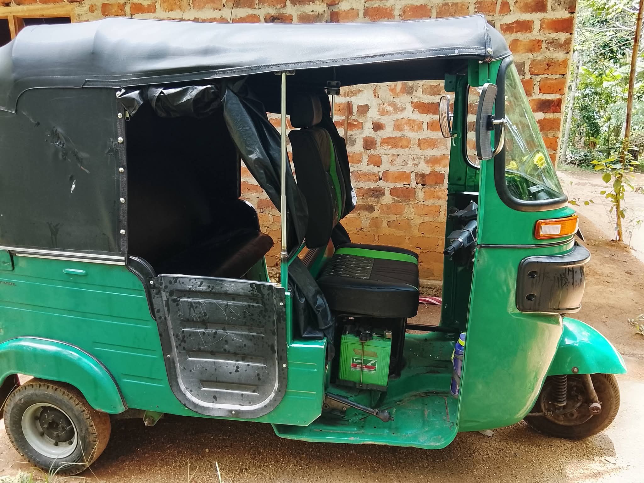 Bajaj Three Wheel 2014 - Used Three wheeler sale in Sri Lanka - patpat.lk