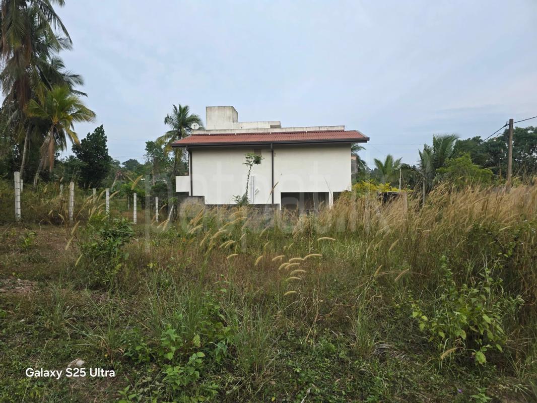 Commercial Land for Sale in Kadawatha