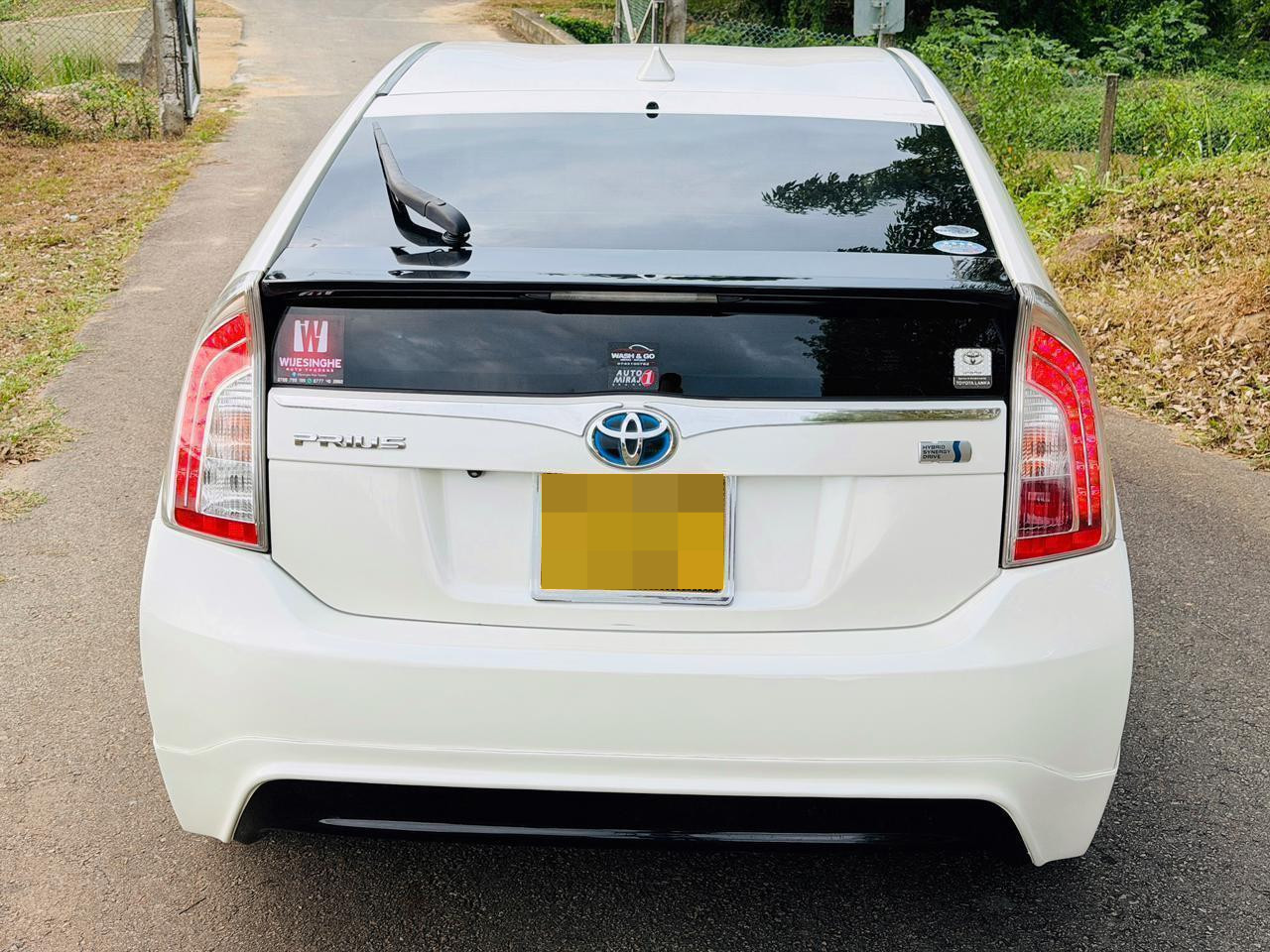 Toyota Prius 2012 - භාවිතා කරන ලද කාර් sale in Sri Lanka - patpat.lk