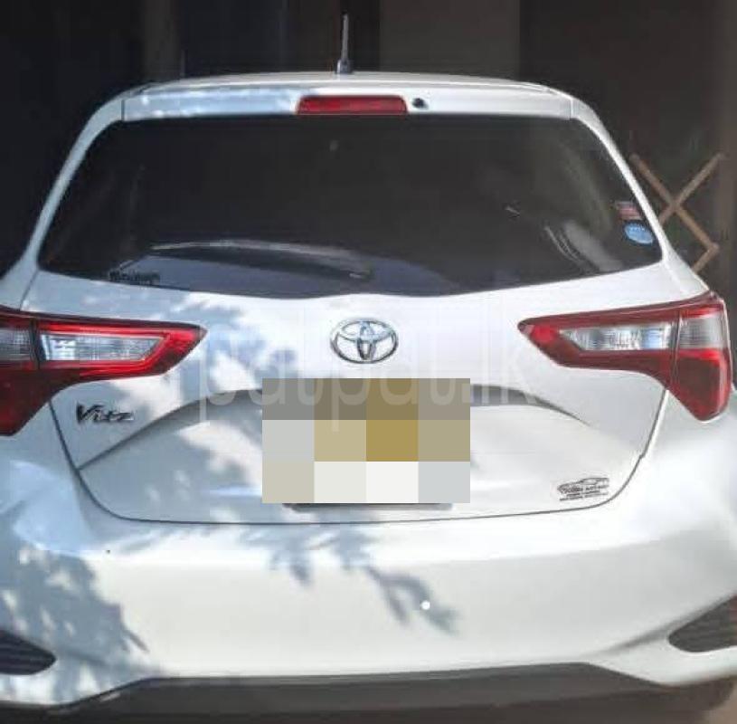 Toyota Vitz 2019 - பயன்படுத்தப்பட்டது கார் sale in Sri Lanka - patpat.lk
