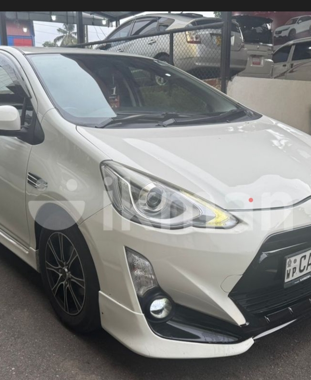 Toyota Aqua 2015 ads-image-1