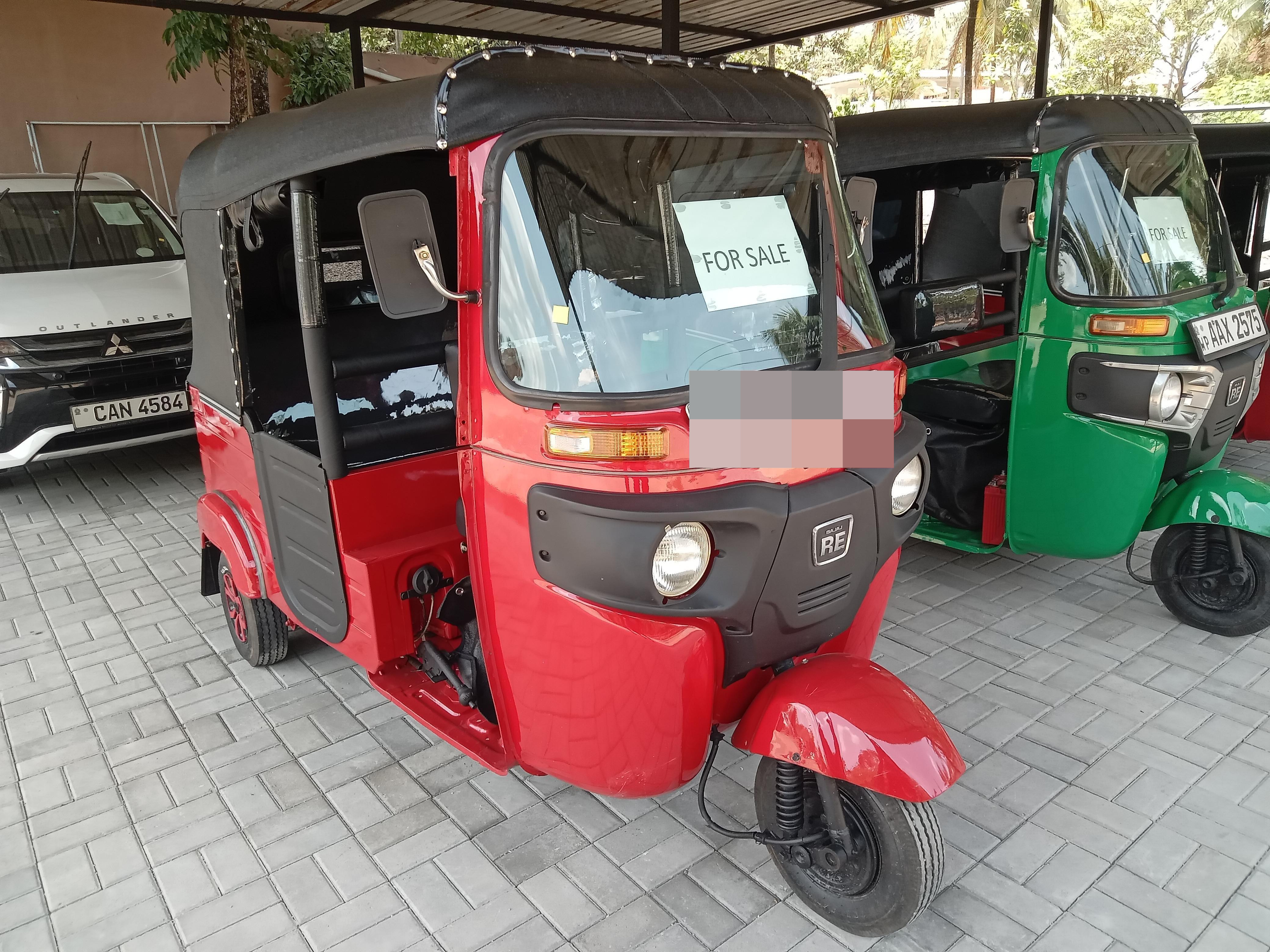 Bajaj Three Wheel 2015 - භාවිතා කරන ලද ත්‍රිරෝද රථය sale in Sri Lanka - patpat.lk