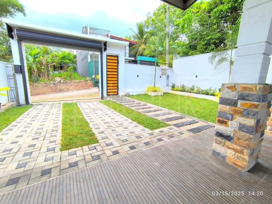 Advertisement image 4