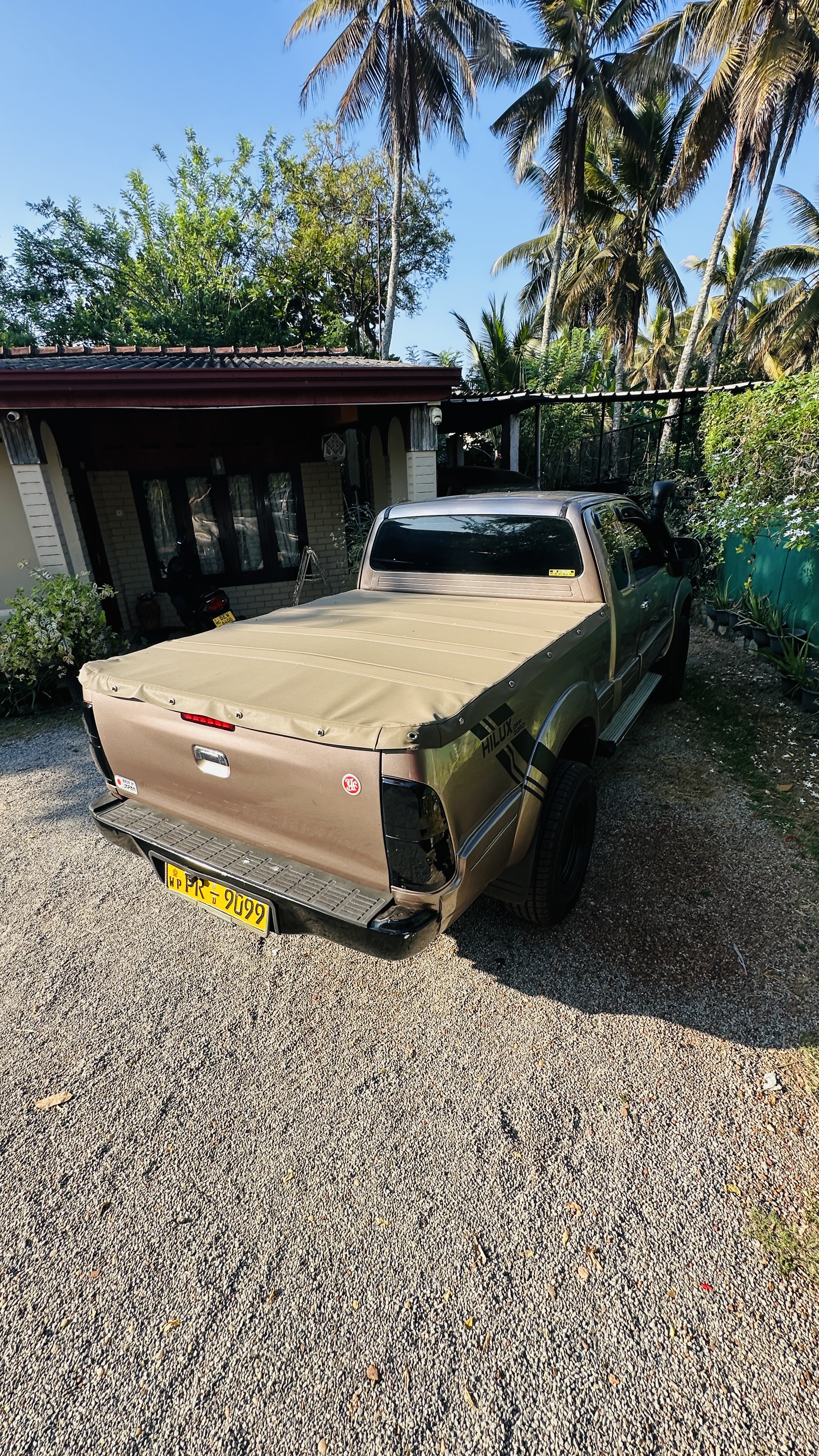 Toyota Hilux 2010 - Used Pick-up  sale in Sri Lanka - patpat.lk
