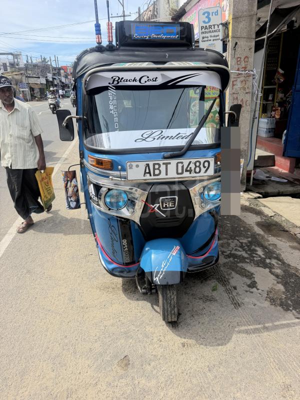 Bajaj 4 stroke 2015 - භාවිතා කරන ලද ත්‍රිරෝද රථය sale in Sri Lanka - patpat.lk