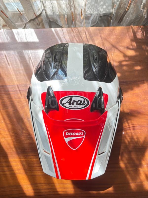 Arai Helmet ads-image-1