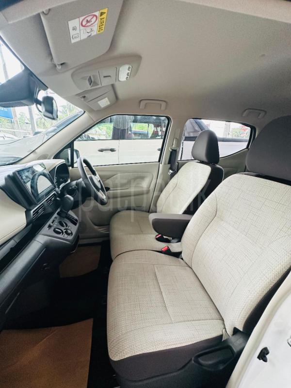 Advertisement image 6