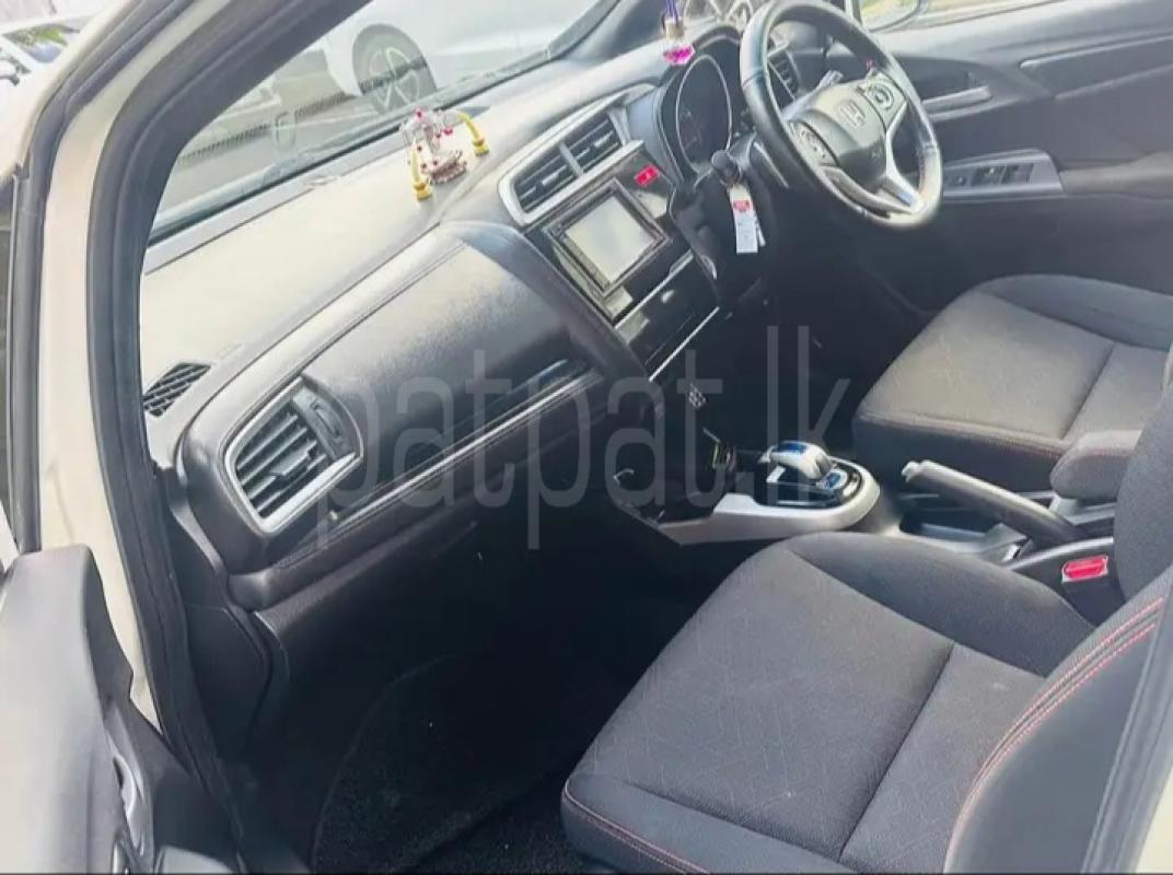 Honda Fit 2014 - பயன்படுத்தப்பட்டது கார் sale in Sri Lanka - patpat.lk