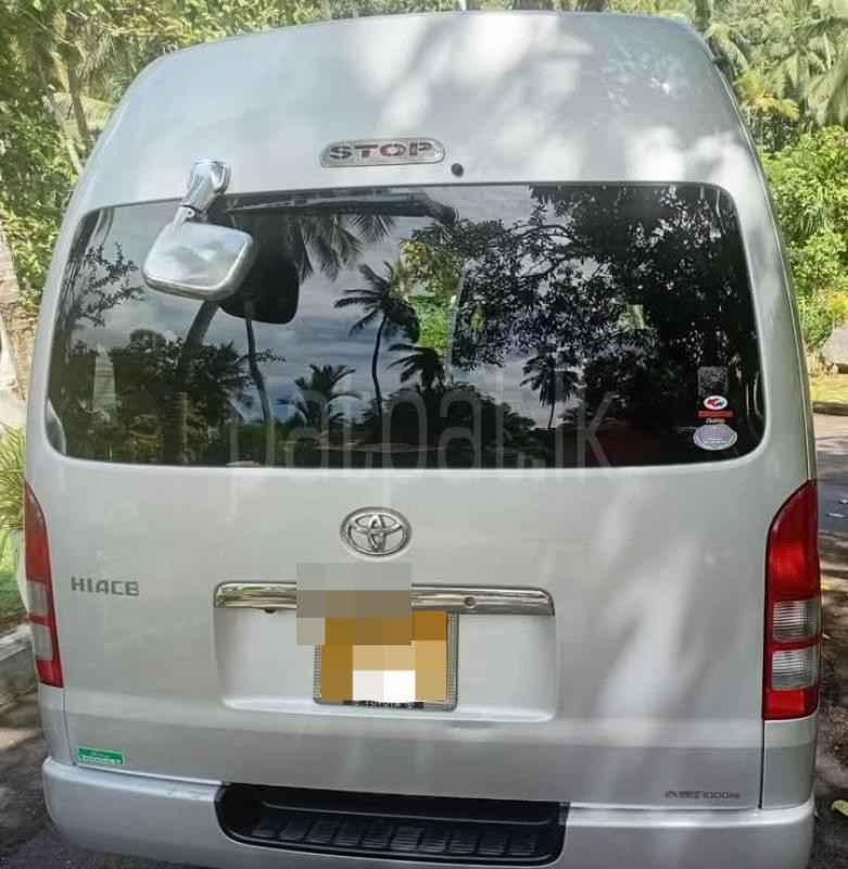 Toyota Hiace 2012 - பயன்படுத்தப்பட்டது வேன் sale in Sri Lanka - patpat.lk