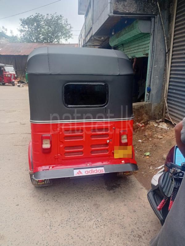 Bajaj Three Wheel 2015 - பயன்படுத்தப்பட்டது முச்சக்கர வண்டி sale in Sri Lanka - patpat.lk