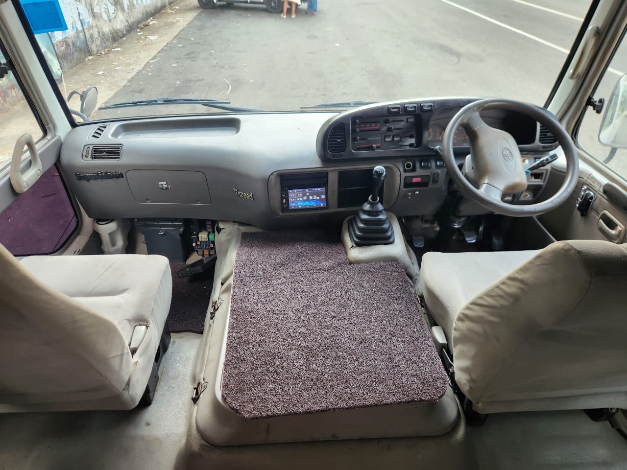 Toyota Coaster 2006 - பயன்படுத்தப்பட்டது பஸ் sale in Sri Lanka - patpat.lk
