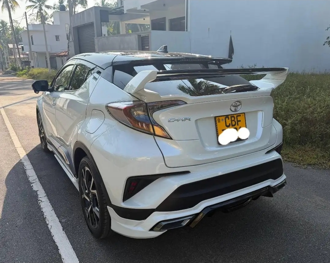 Toyota CHR 2018 - Used SUV sale in Sri Lanka - patpat.lk