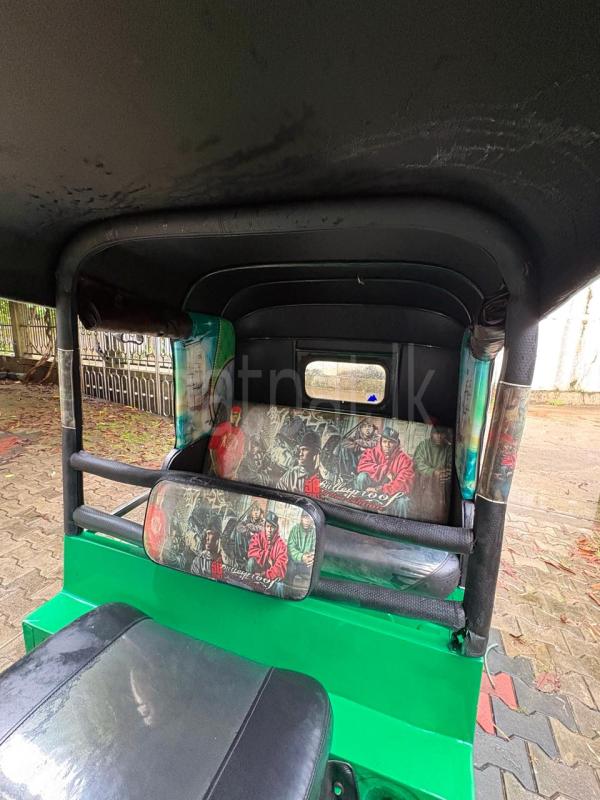 Bajaj 4 stroke 2010 - பயன்படுத்தப்பட்டது முச்சக்கர வண்டி sale in Sri Lanka - patpat.lk