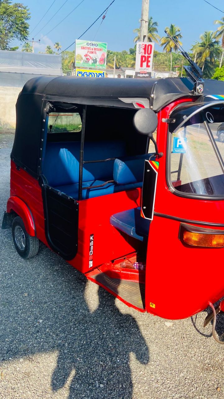 Bajaj Three Wheel 2005 - භාවිතා කරන ලද ත්‍රිරෝද රථය sale in Sri Lanka - patpat.lk
