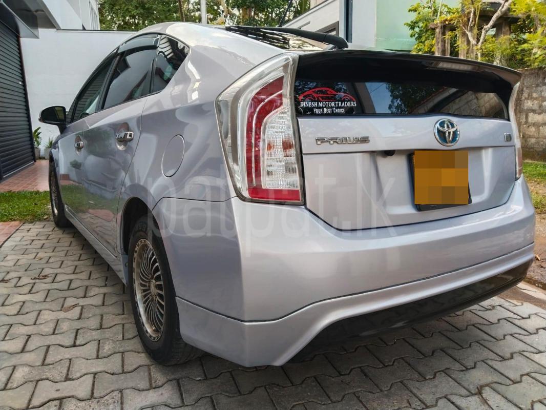 Toyota Prius 2012 - பயன்படுத்தப்பட்டது கார் sale in Sri Lanka - patpat.lk