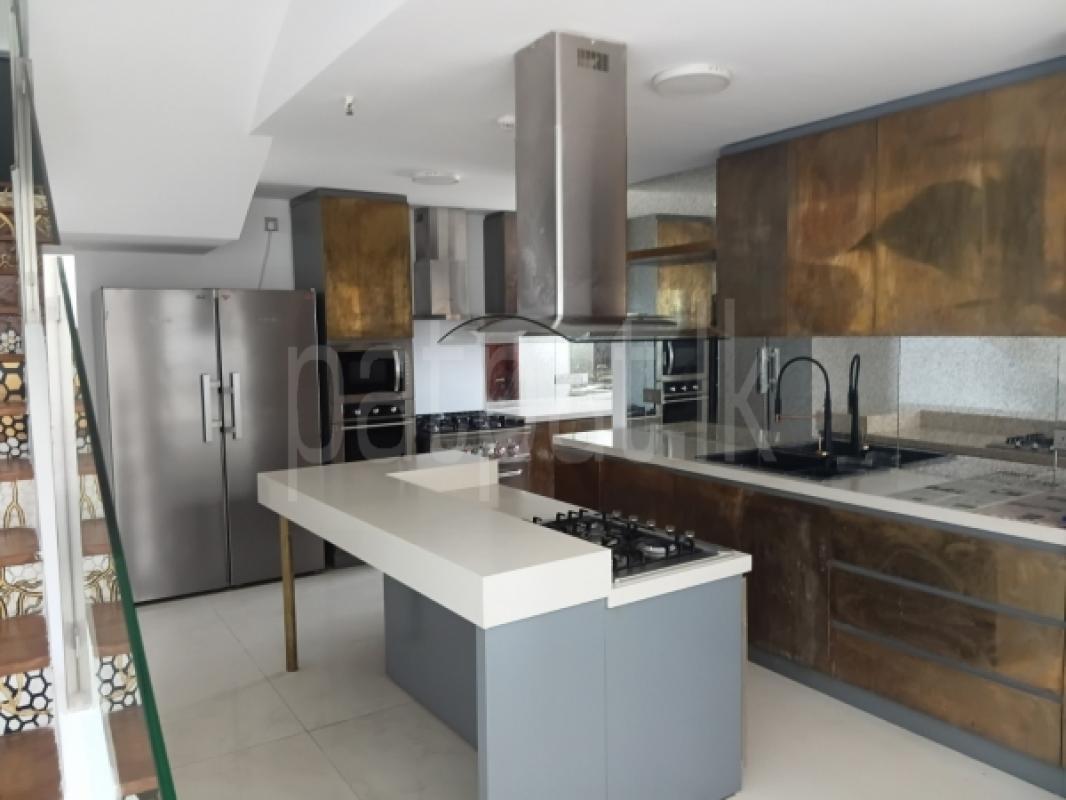 Semi Luxury Apartment for Sale in Narahenpita (Colombo 05)