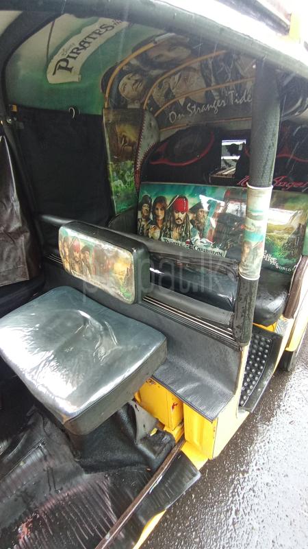 Bajaj Three Wheel 2005 - பயன்படுத்தப்பட்டது முச்சக்கர வண்டி sale in Sri Lanka - patpat.lk