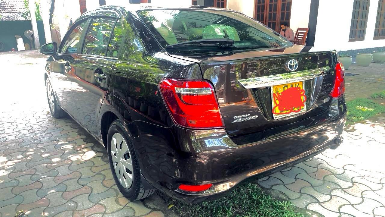 Toyota Axio 2015 - பயன்படுத்தப்பட்டது கார் sale in Sri Lanka - patpat.lk
